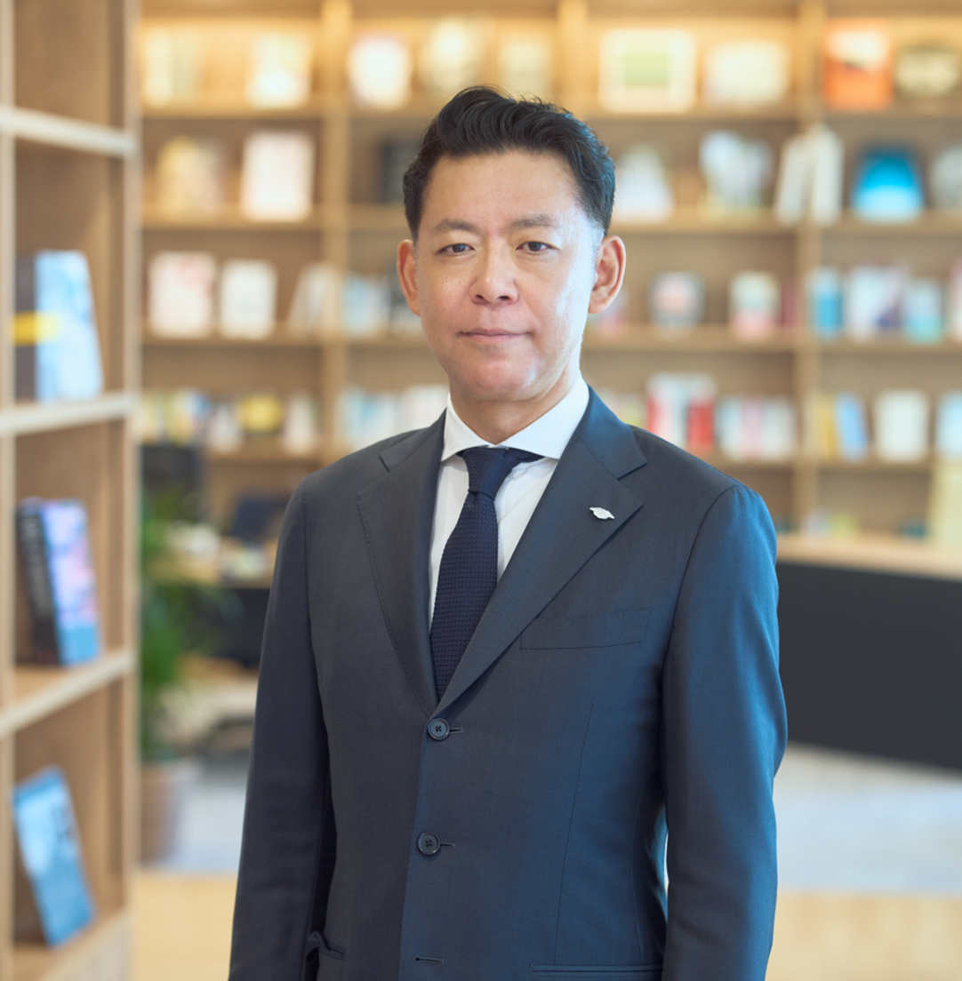 代表取締役社長　鎌浦　慎一郎